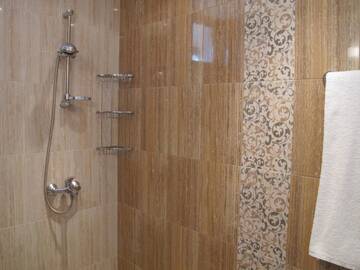 Фото номера Двухместный номер с 1 кроватью и террасой Гостевой дом Guest House Lefterova г. Котел 13