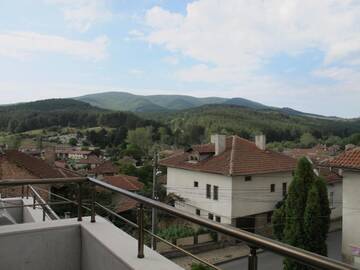 Фото номера Двухместный номер с 1 кроватью и террасой Гостевой дом Guest House Lefterova г. Котел 3