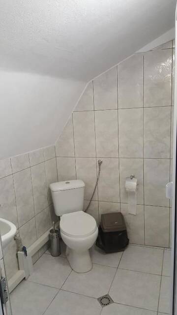 Фото номера Бюджетный трехместный номер Отель Hotel &amp; Restaurant Chukarite г. Котел 3