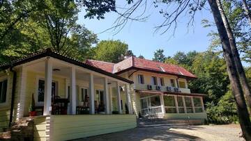 Фотографии Отель Hotel & Restaurant Chukarite г. Котел (Болгария) №3 Фото Отель Hotel & Restaurant Chukarite г. Котел 3